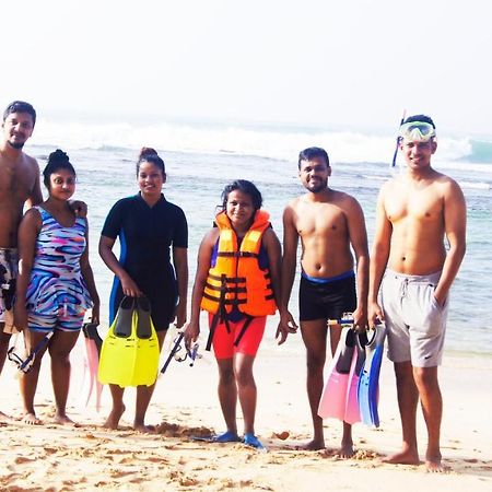 Madiha Surf House Lanka Otel Matara Dış mekan fotoğraf
