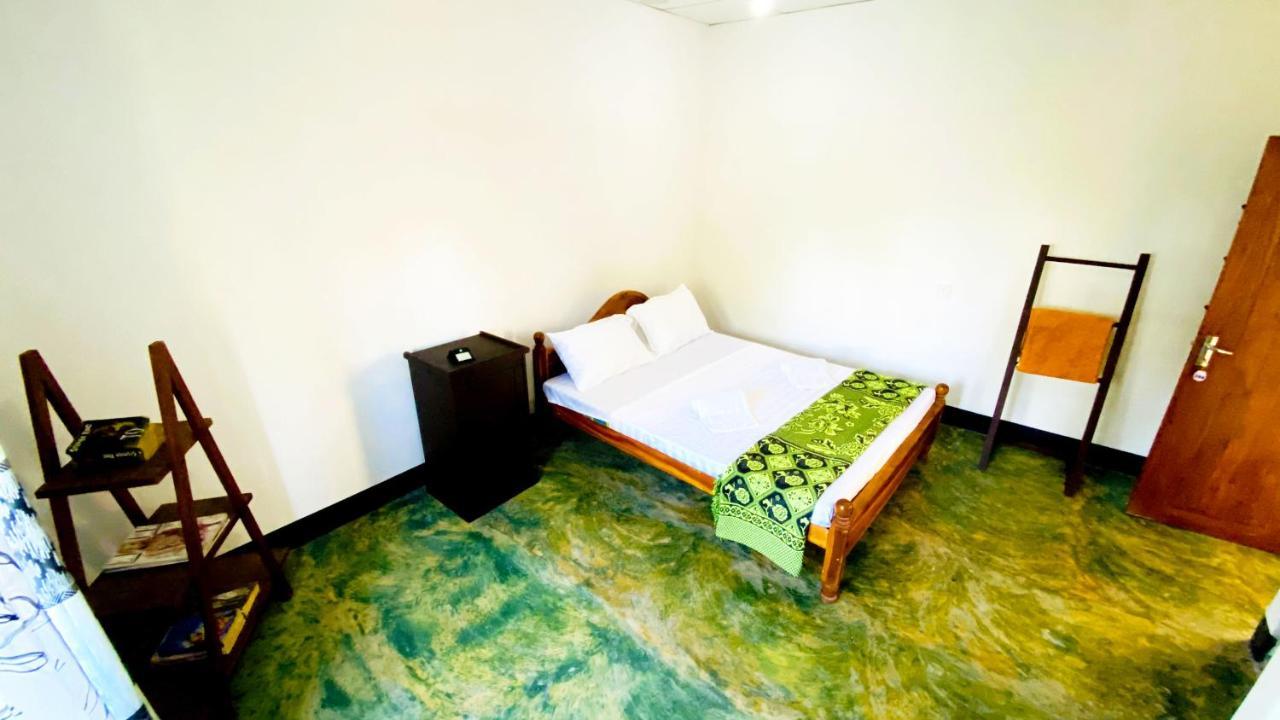 Madiha Surf House Lanka Otel Matara Dış mekan fotoğraf