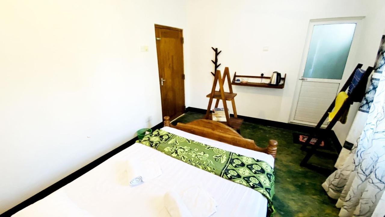 Madiha Surf House Lanka Otel Matara Dış mekan fotoğraf