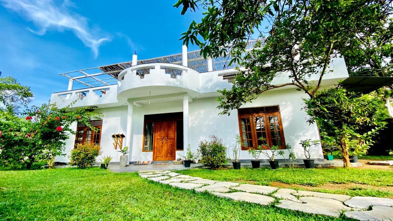 Madiha Surf House Lanka Otel Matara Dış mekan fotoğraf