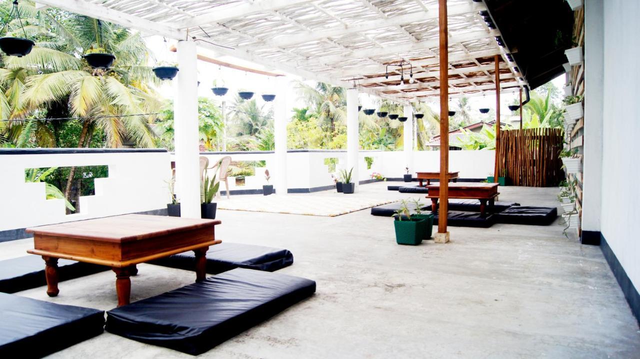 Madiha Surf House Lanka Otel Matara Dış mekan fotoğraf