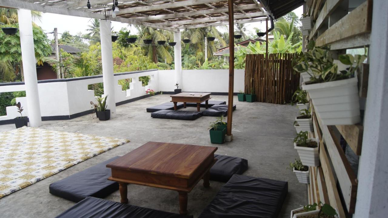 Madiha Surf House Lanka Otel Matara Dış mekan fotoğraf